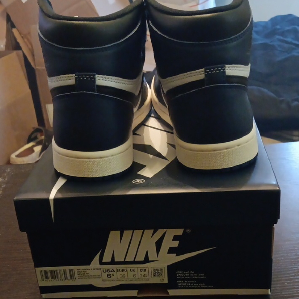 Jordan 1 Retro High OG "Midnight Navy" M6.5/W8 NEW W/OG BOX - Picture 5 of 9